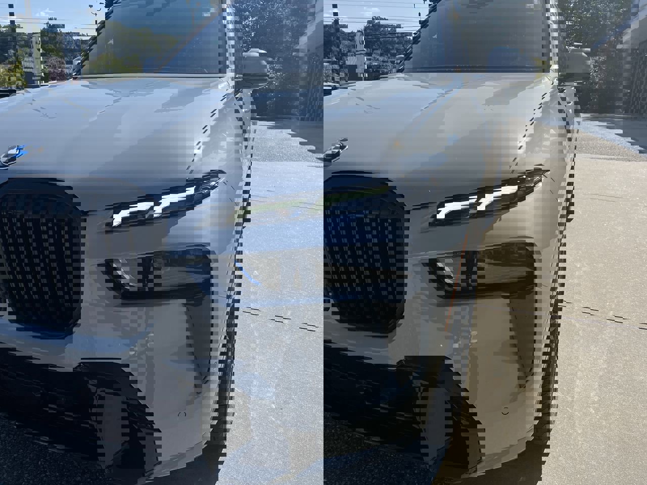 New 2026 BMW X7 xDrive40i w/ Executive Package image 11