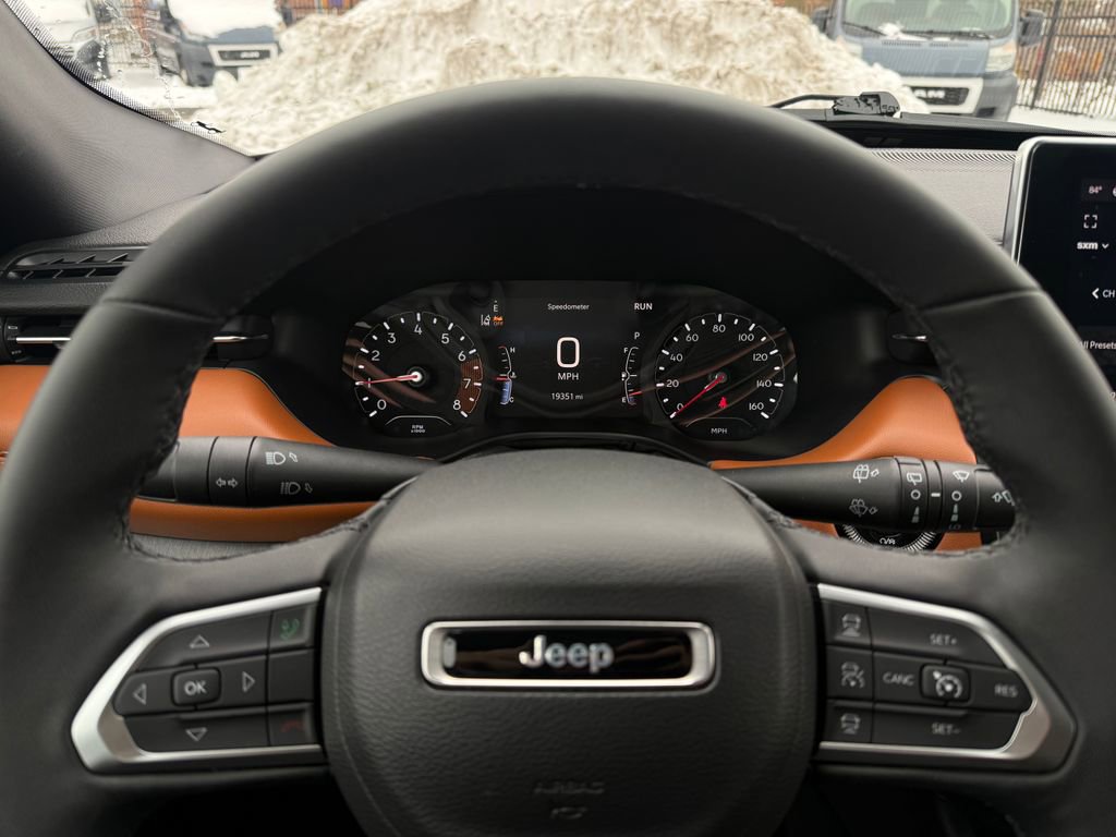 Used 2024 Jeep Compass Limited image 23
