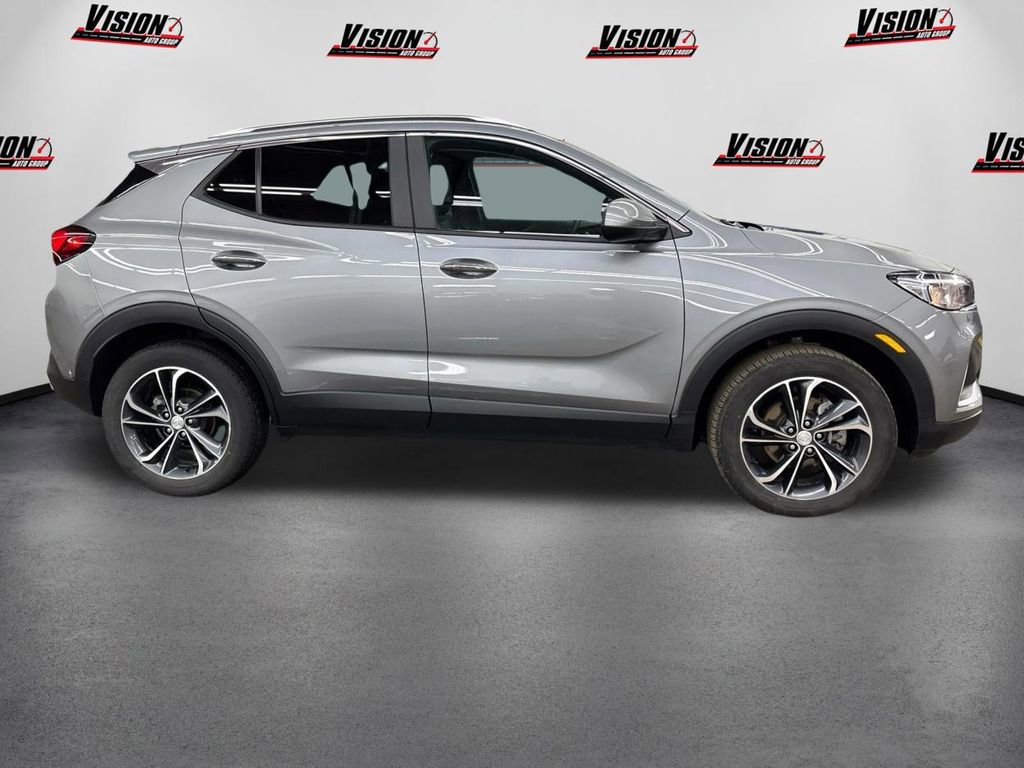 Used 2023 Buick Encore GX Select image 4