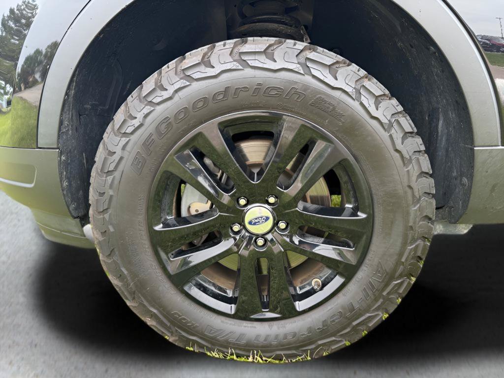 Used 2019 Ford Explorer XLT AWD/4WD image 14