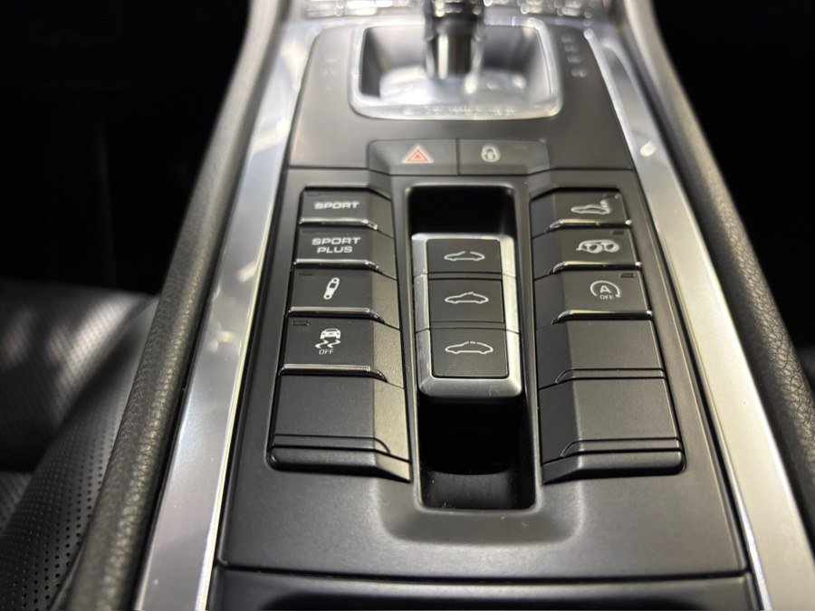 Used 2013 Porsche 911 Carrera 4S image 18