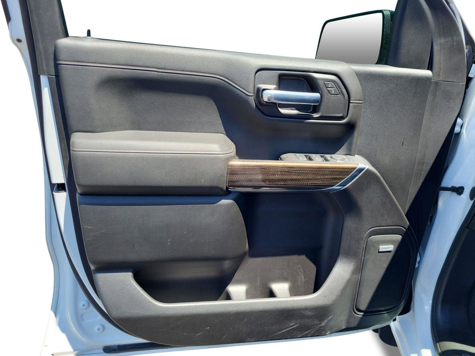 Used 2021 Chevrolet Silverado 1500 RST w/ Redline Edition AWD/4WD image 9