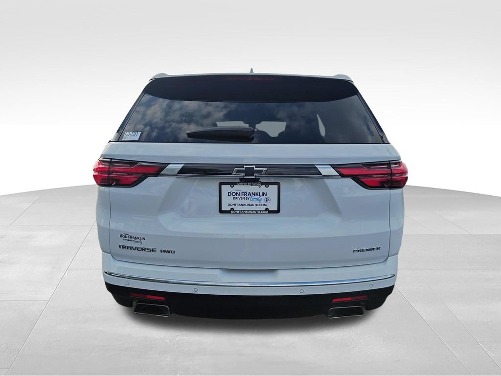 Used 2023 Chevrolet Traverse Premier w/ LPO, Floor Liner Package AWD/4WD image 4