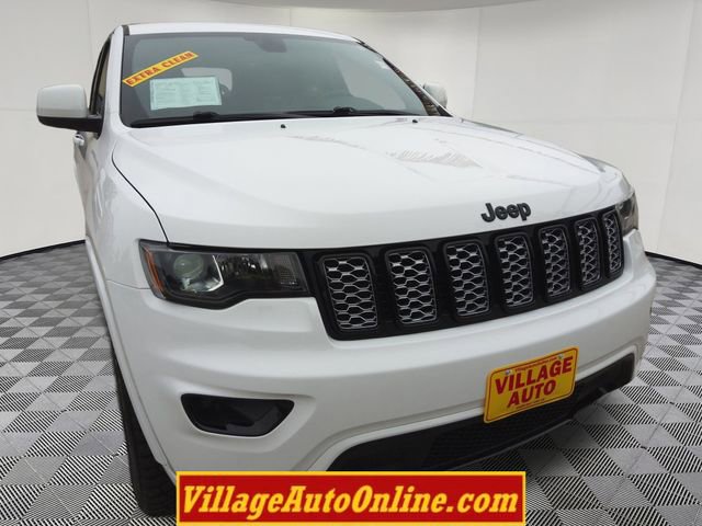 Used 2020 Jeep Grand Cherokee Altitude image 16