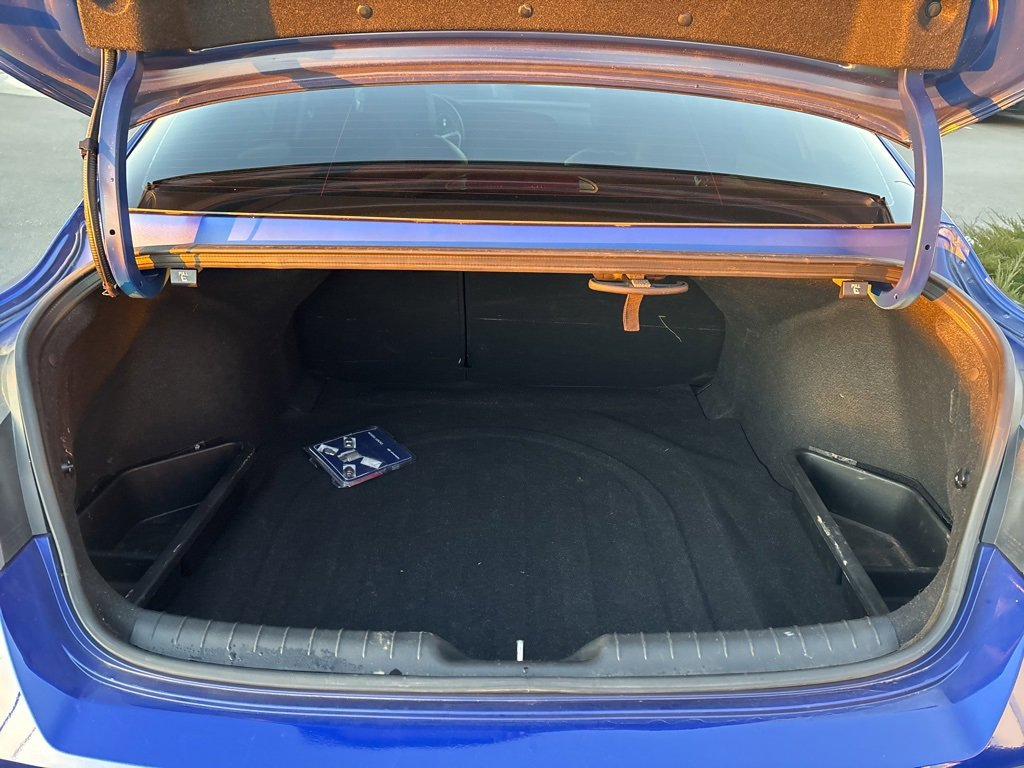 Certified 2023 Hyundai Elantra Limited w/ Preferred Accessory Package image 8