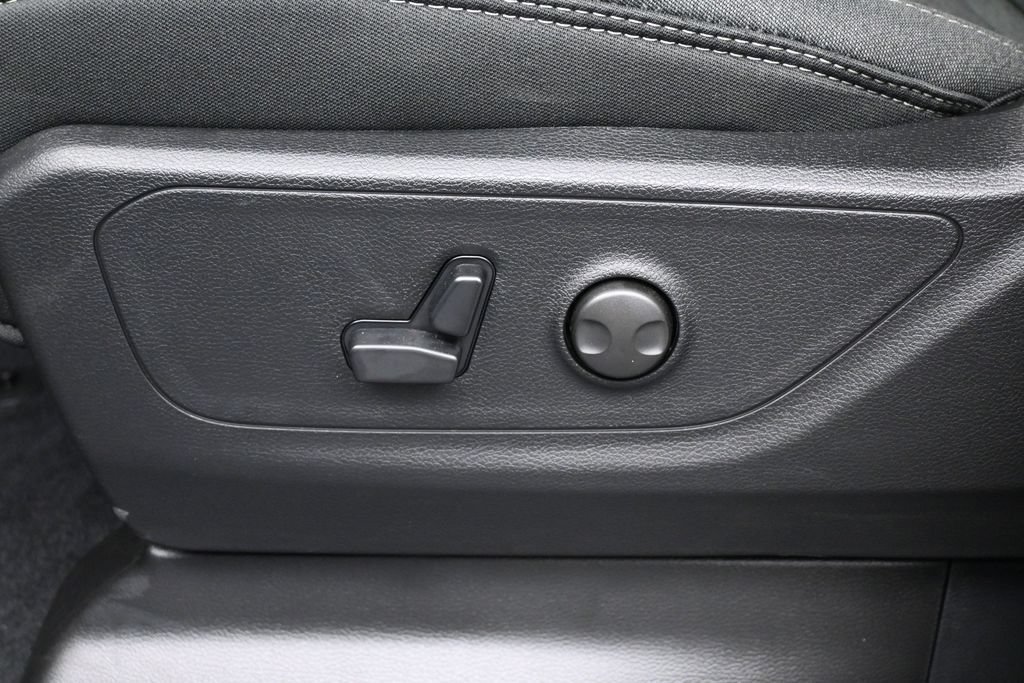 Used 2025 RAM 1500 Big Horn AWD/4WD image 12