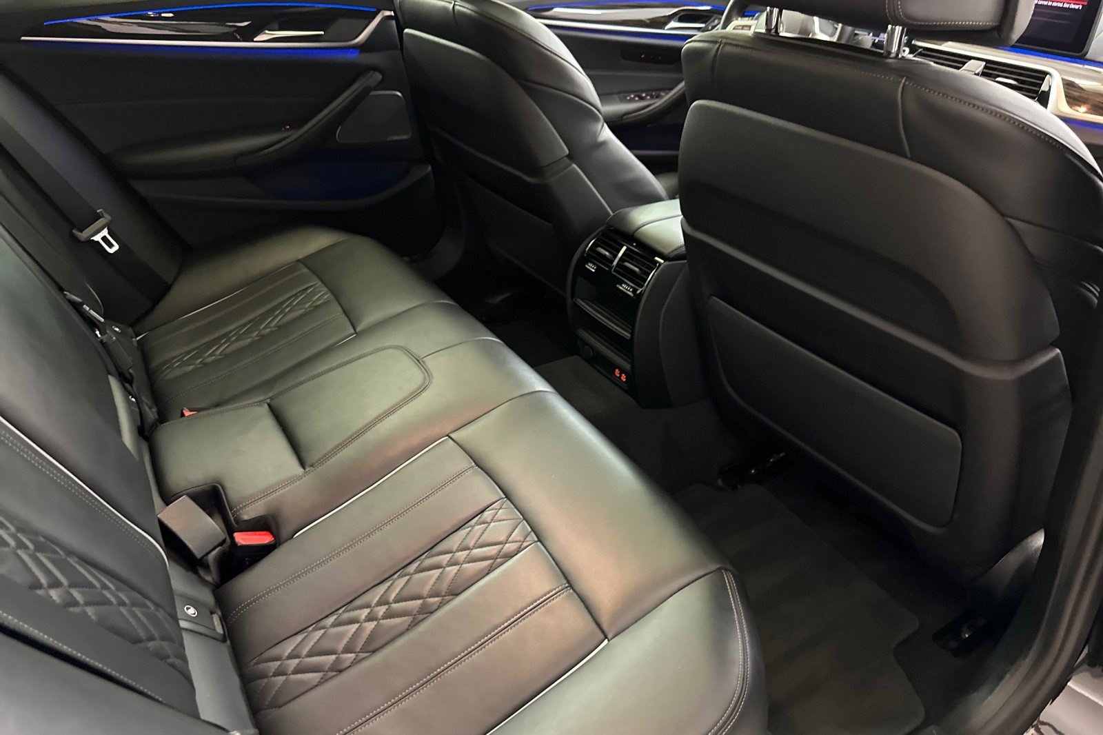 Certified 2023 BMW M550i xDrive AWD/4WD image 35