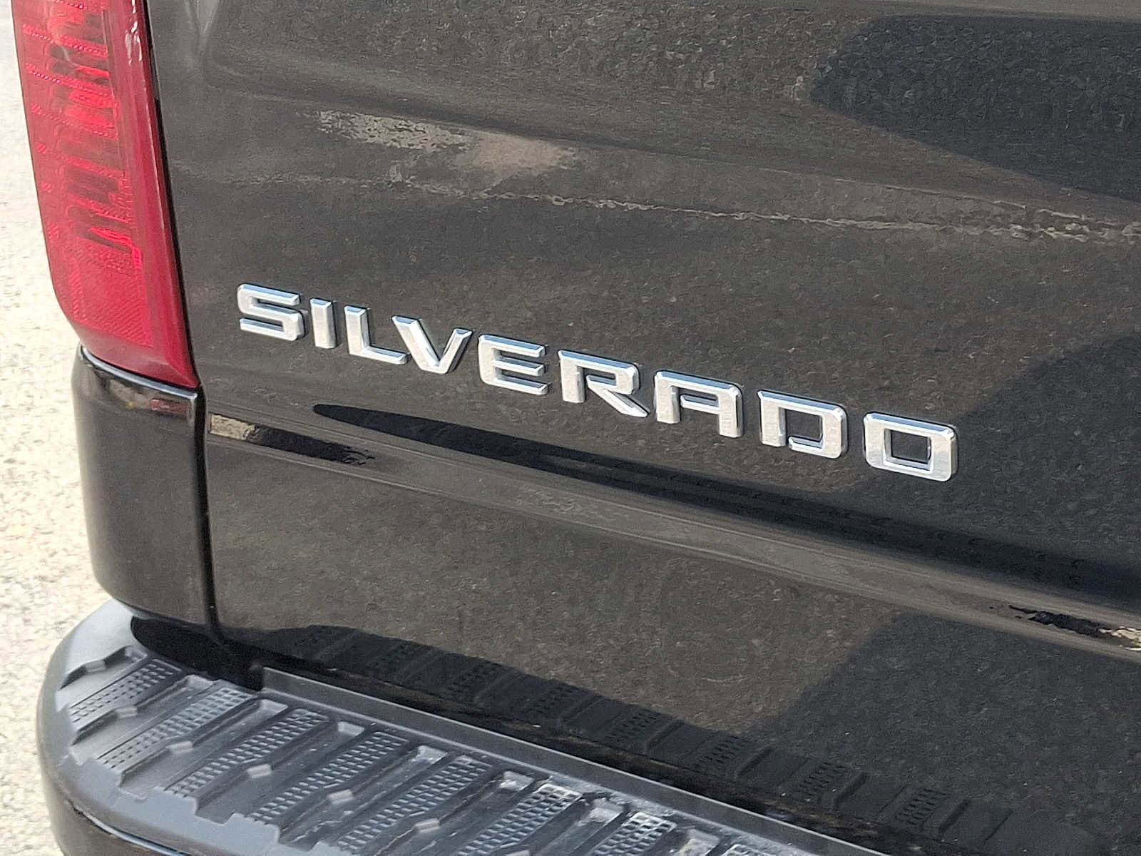 Used 2023 Chevrolet Silverado 1500 Custom image 30