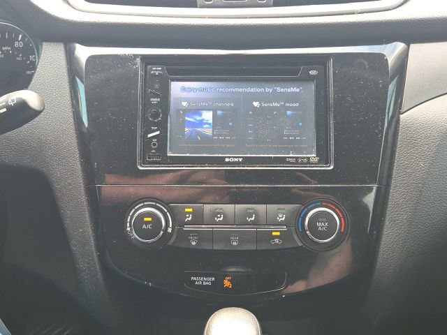 Used 2014 Nissan Rogue S image 30