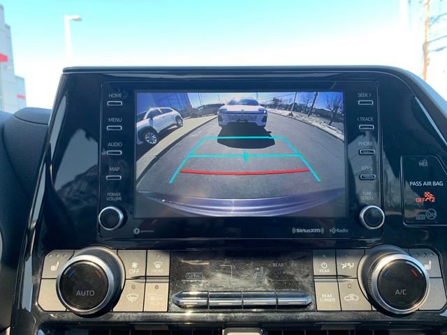 Used 2022 Toyota Highlander XLE image 23