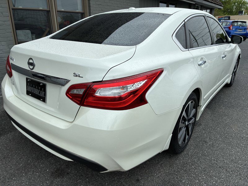 Used 2016 Nissan Altima 2.5 SL w/ Moonroof Package FWD image 6