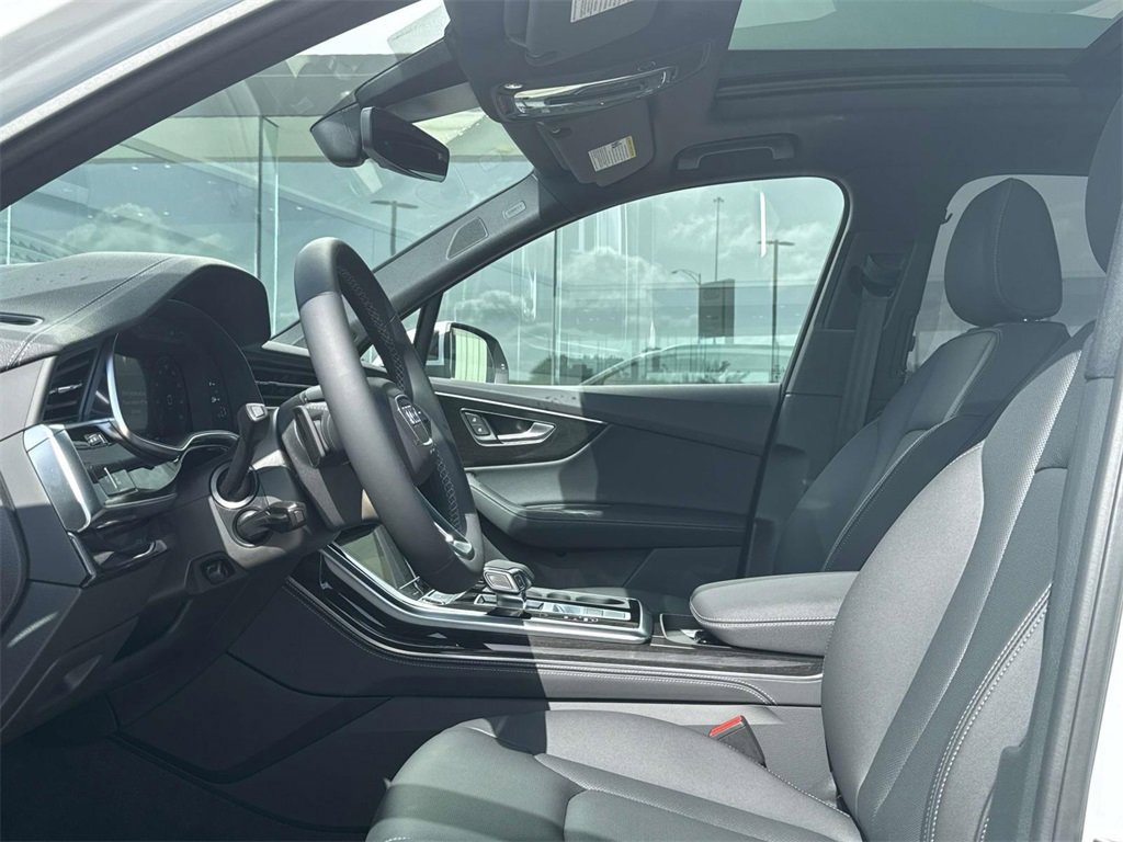New 2025 Audi Q7 3.0T Premium Plus image 7