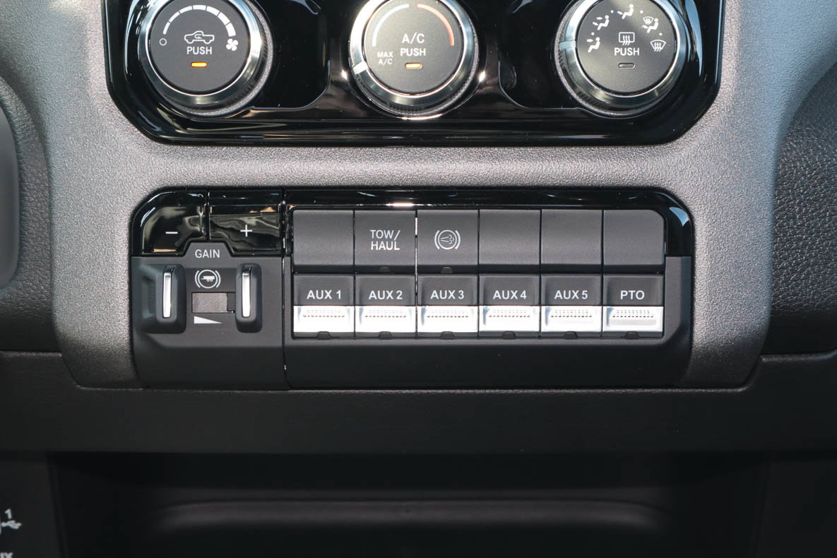 New 2027 RAM 3500 Tradesman w/ Chrome Appearance Group A AWD/4WD image 16