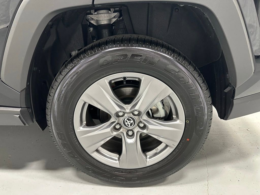Used 2025 Toyota RAV4 LE image 63