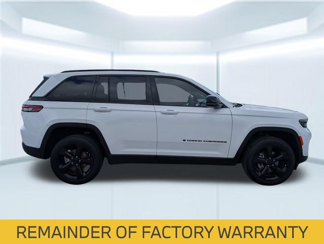 Certified 2023 Jeep Grand Cherokee Altitude AWD/4WD image 7
