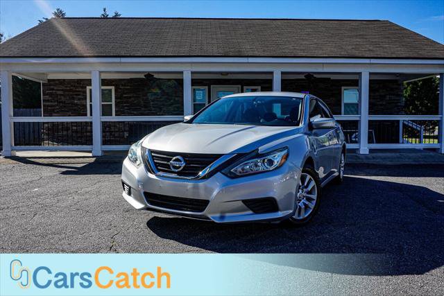 Used 2016 Nissan Altima 2.5 S w/ Power Driver Seat Package FWD image 1