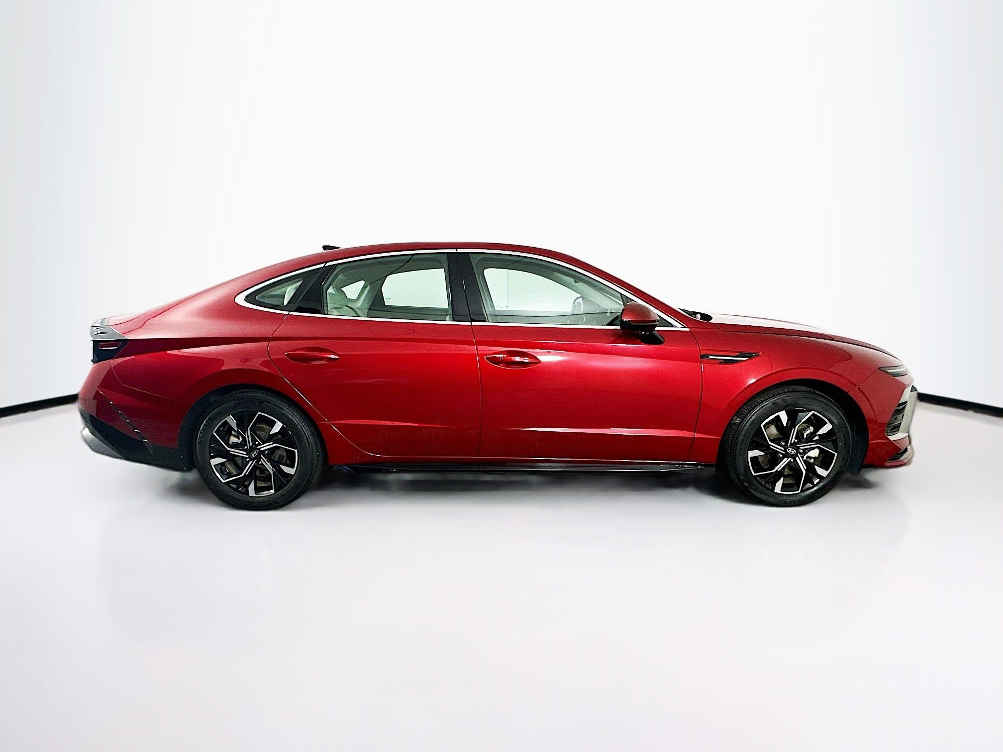 Used 2025 Hyundai Sonata SEL FWD image 10
