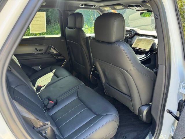 Used 2025 Land Rover Range Rover Sport AWD/4WD image 16