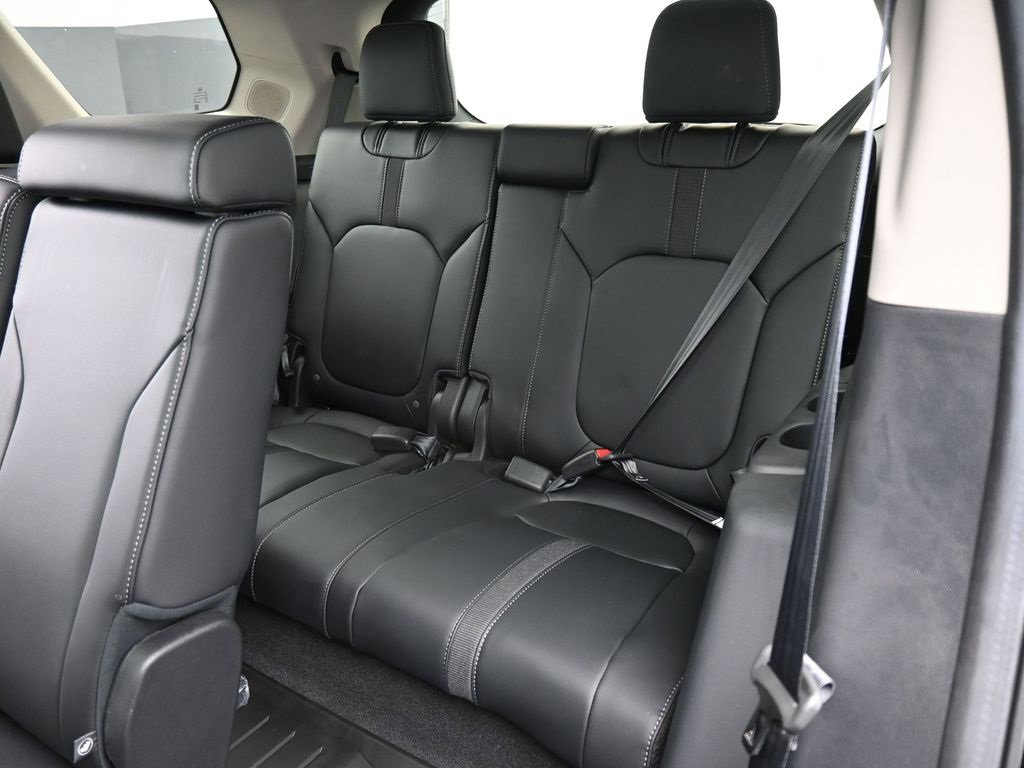 Certified 2025 Honda Pilot Touring image 37