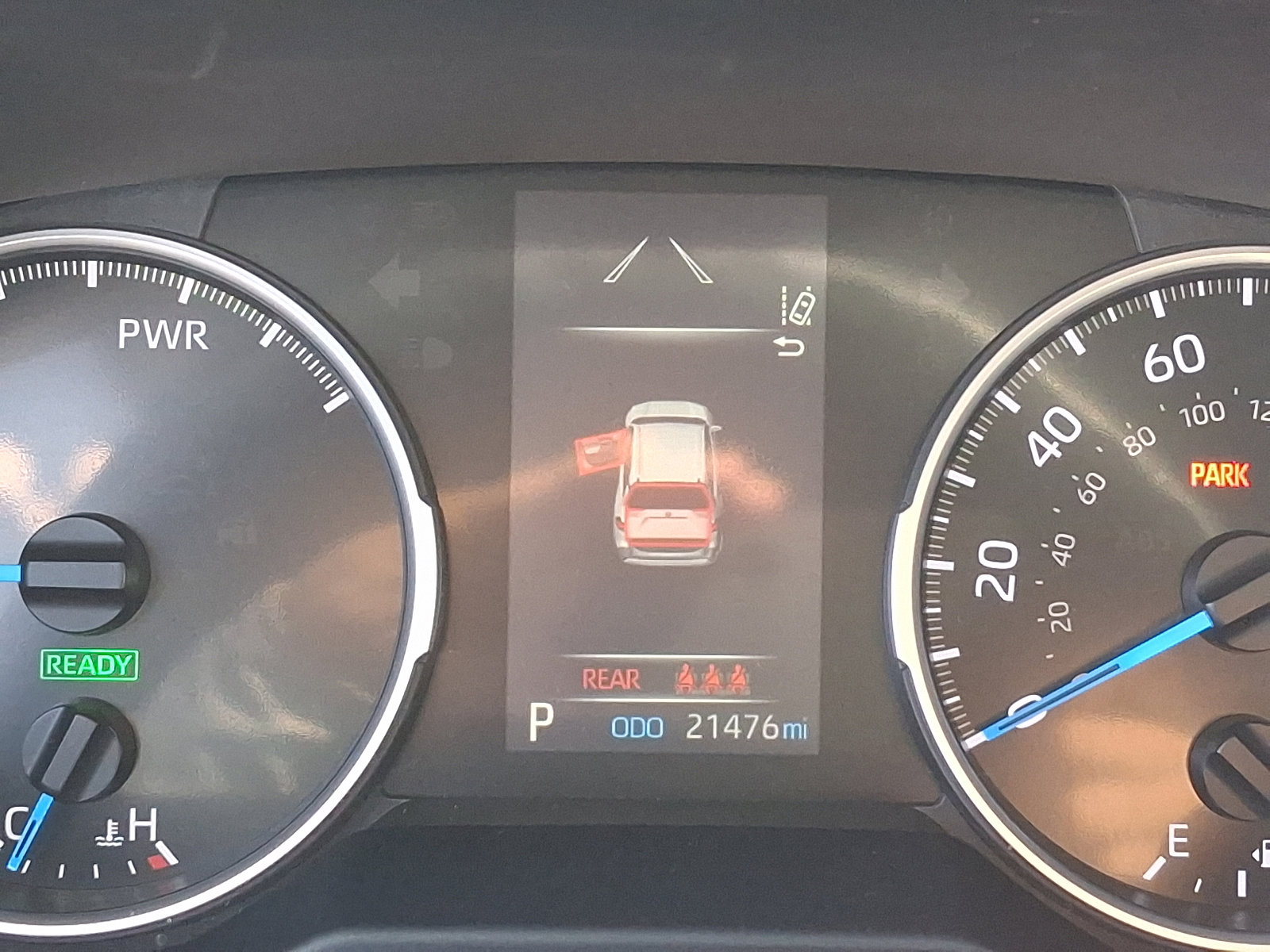 Used 2022 Toyota RAV4 LE image 19