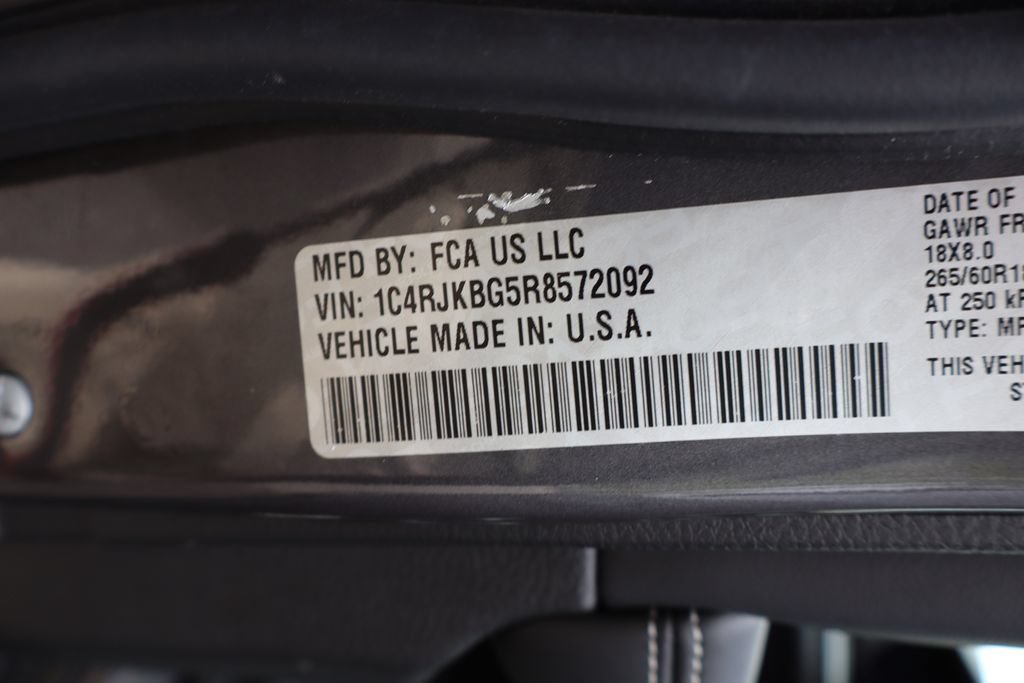 Used 2024 Jeep Grand Cherokee L Limited AWD/4WD image 48
