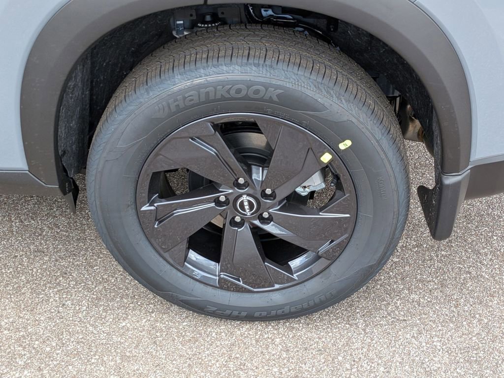 New 2026 Nissan Rogue SV w/ Cold Weather Package AWD/4WD image 13