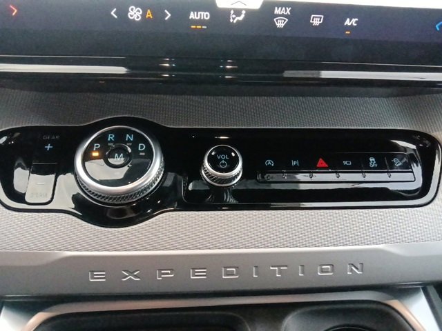 New 2026 Ford Expedition Active image 26