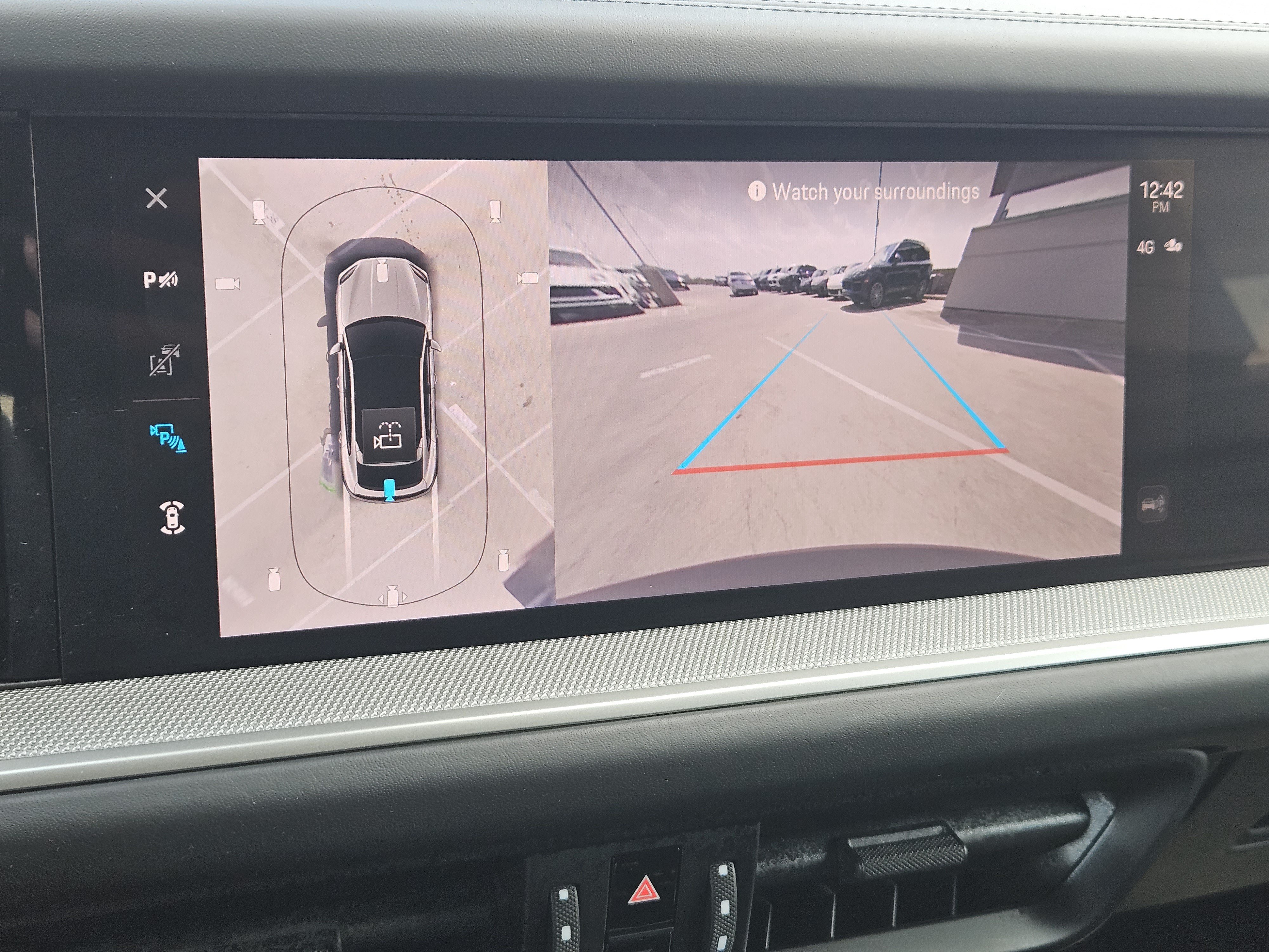 Certified 2024 Porsche Cayenne Coupe AWD/4WD image 18