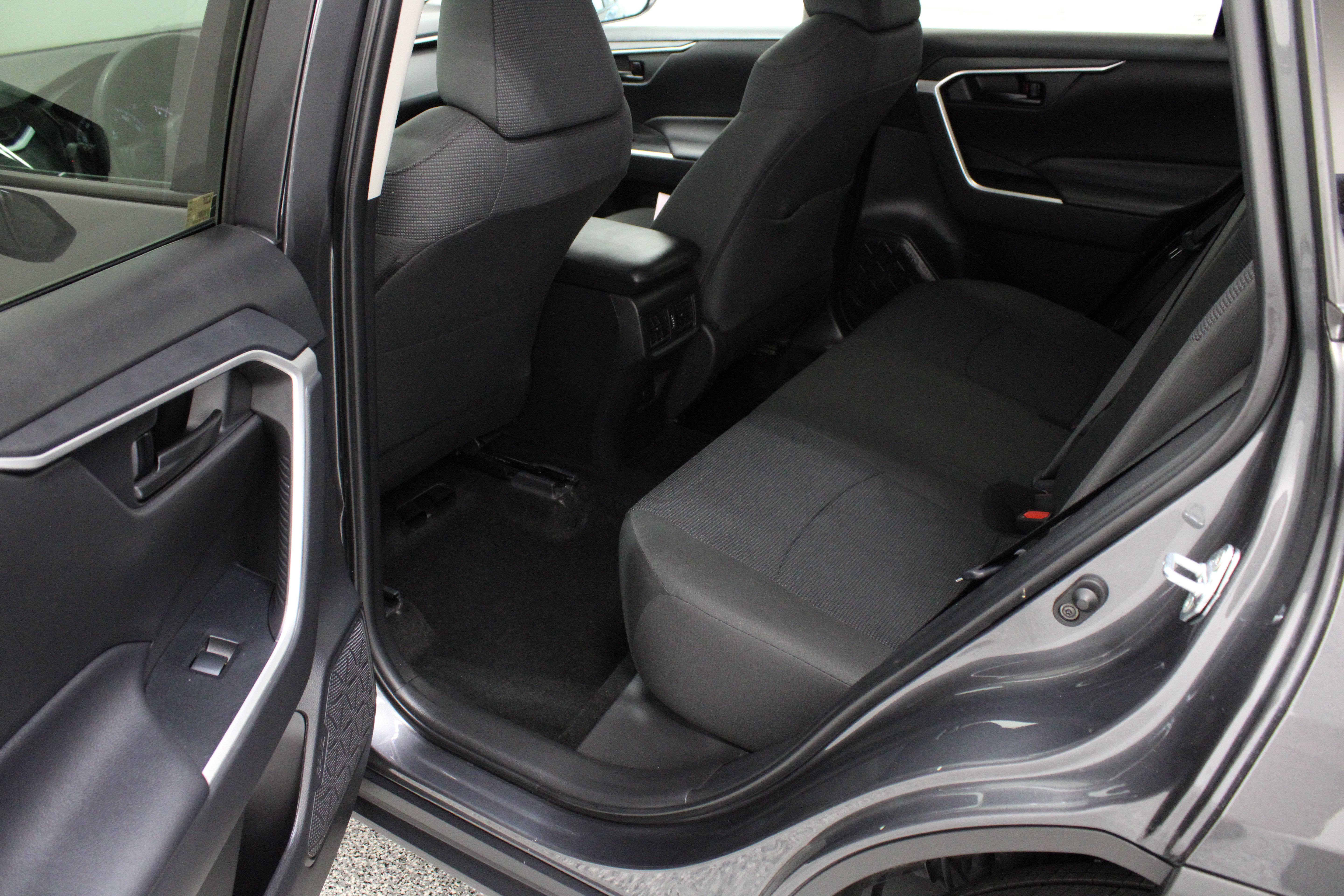 Certified 2024 Toyota RAV4 LE FWD image 23