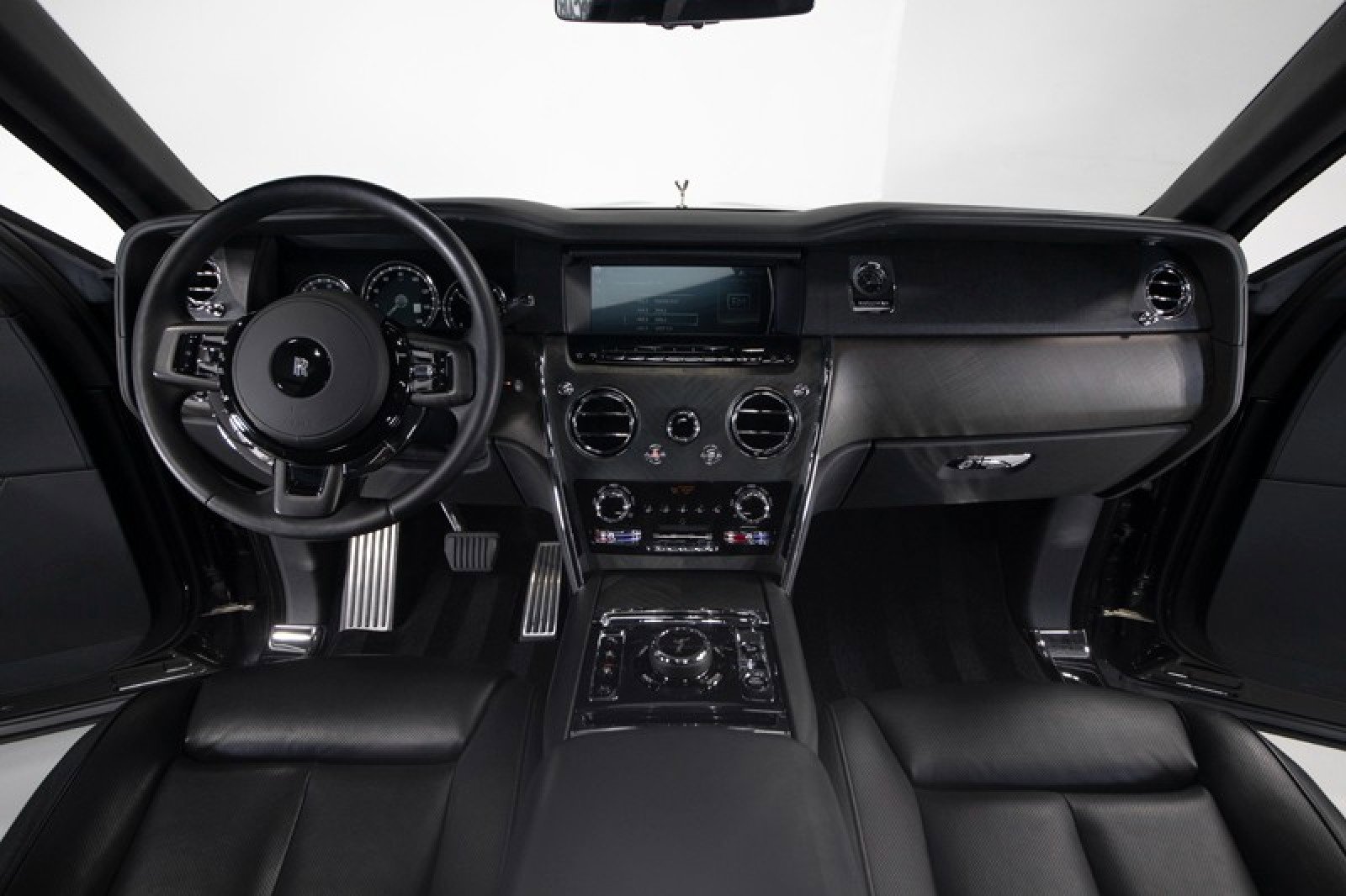 Used 2019 Rolls-Royce Cullinan image 26