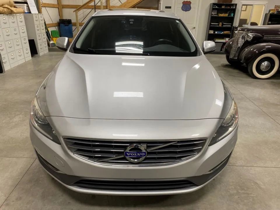 Used 2018 Volvo S60 T5 Inscription image 13