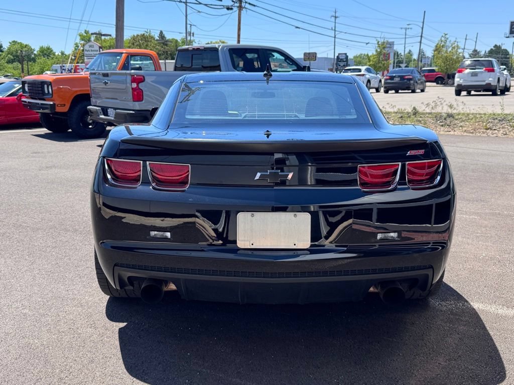 Used 2013 Chevrolet Camaro SS w/ SS Performance Package RWD image 6