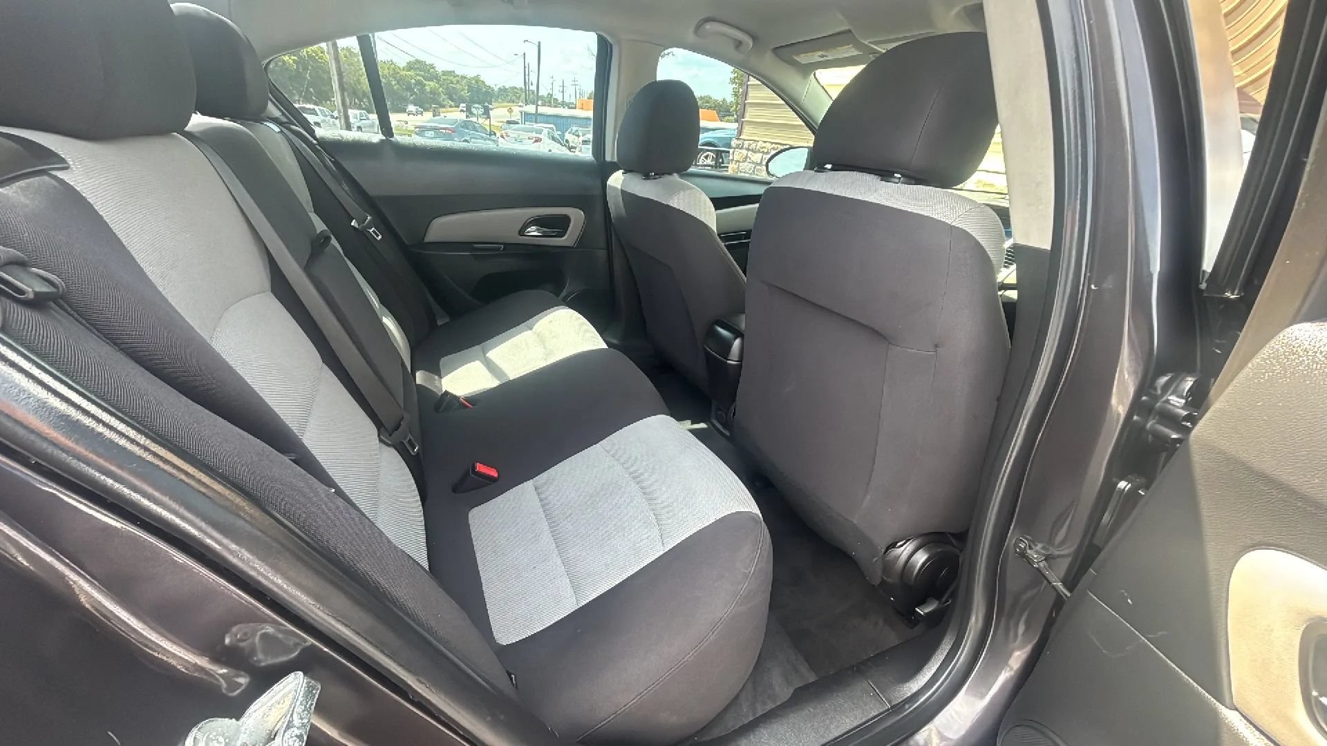 Used 2014 Chevrolet Cruze LS FWD image 19