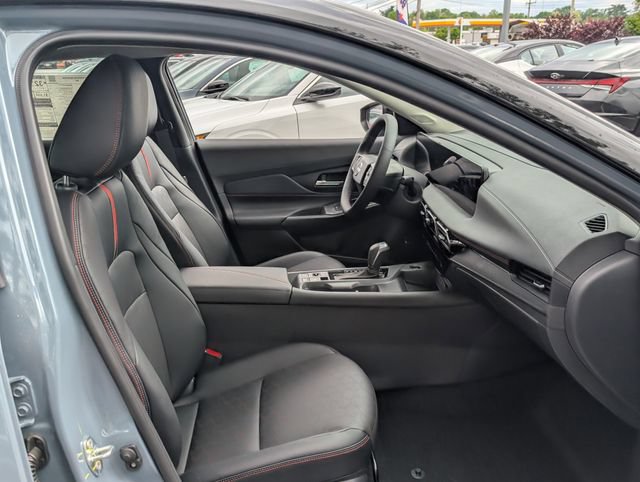 New 2026 Nissan Sentra SR w/ SR Premium Package FWD image 9