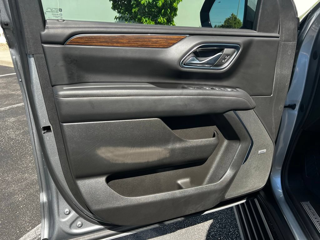 Used 2023 Chevrolet Tahoe High Country AWD/4WD image 28
