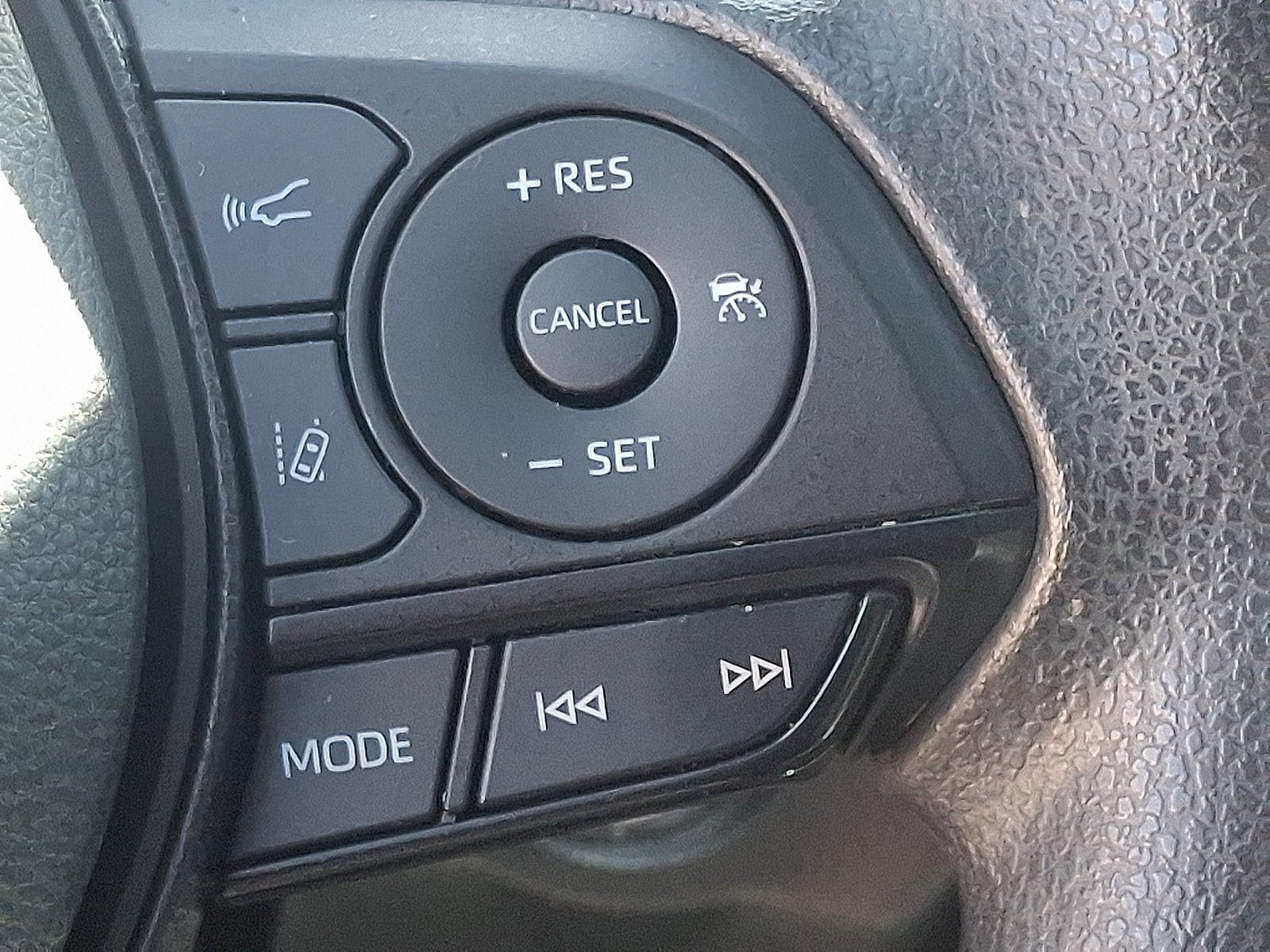 Used 2024 Toyota RAV4 XLE w/ Convenience Package FWD image 23