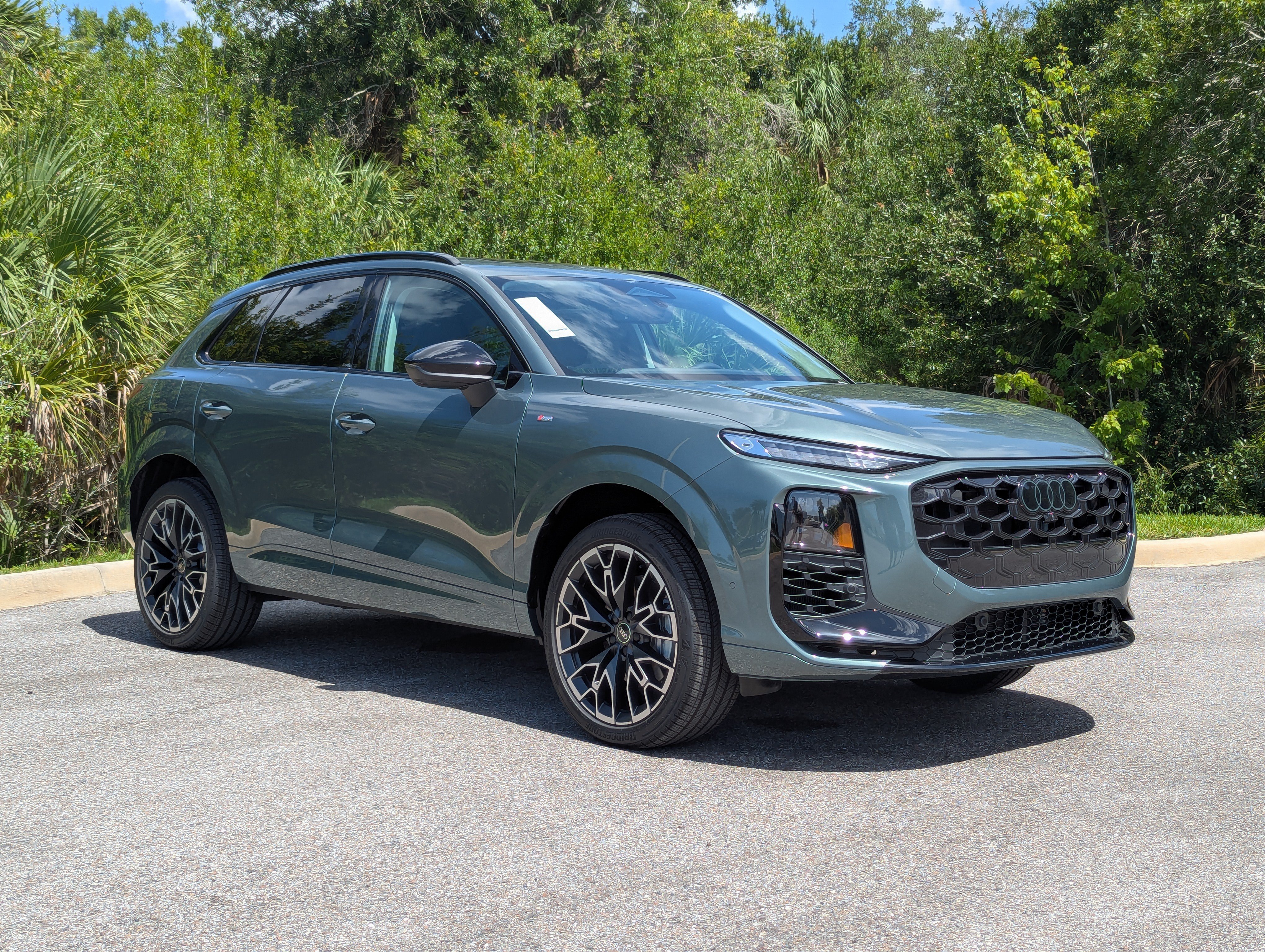 New 2026 Audi Q3 quattro 2.0T AWD/4WD image 1
