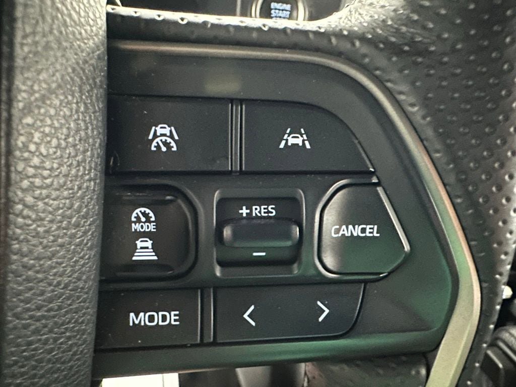 Used 2025 Toyota 4Runner SR5 AWD/4WD image 20