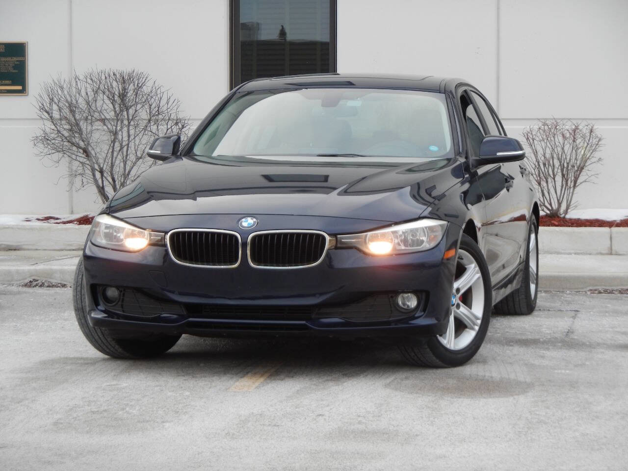 Used 2014 BMW 320i Sedan RWD image 3