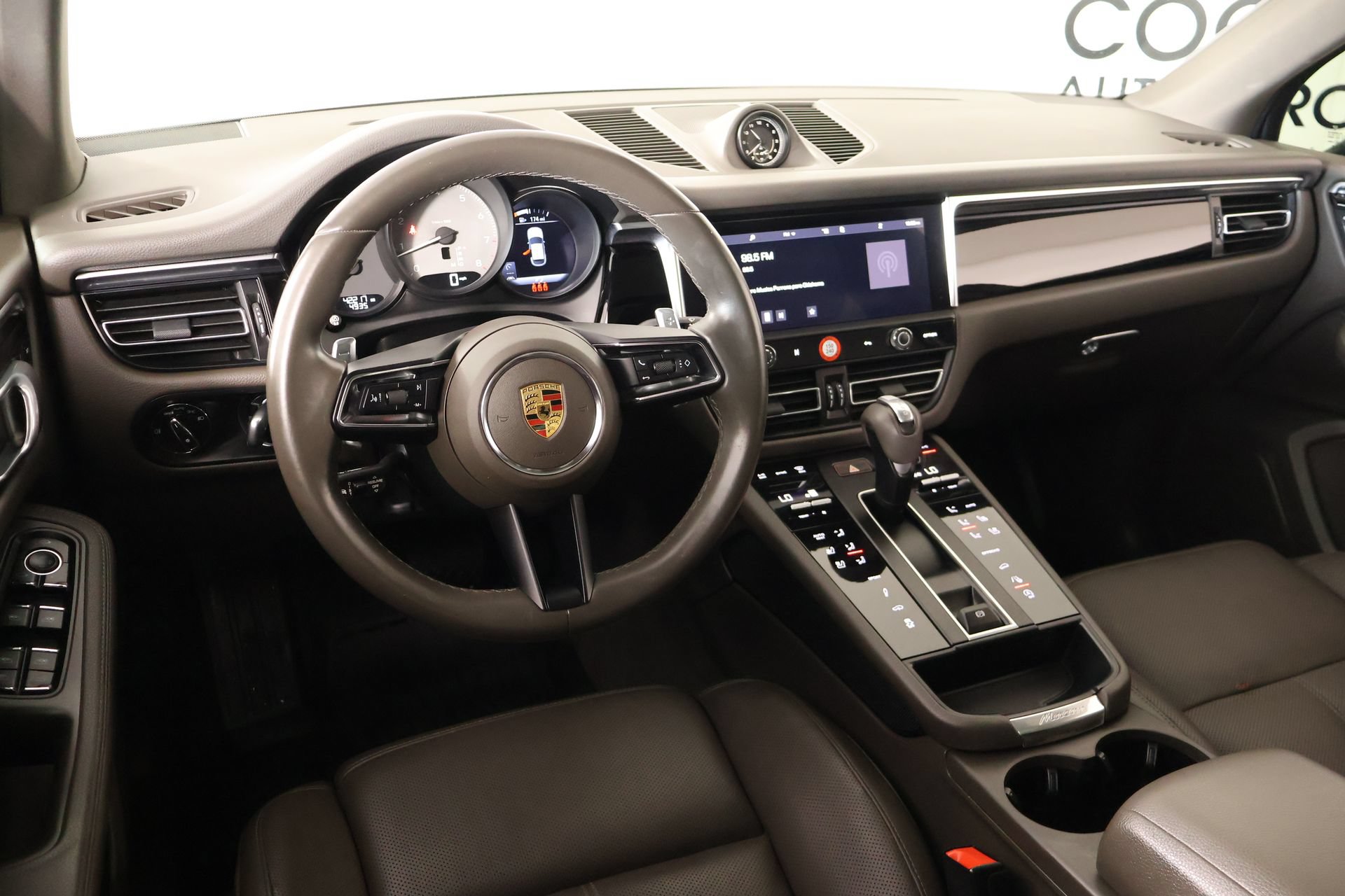 Used 2023 Porsche Macan S AWD/4WD image 2