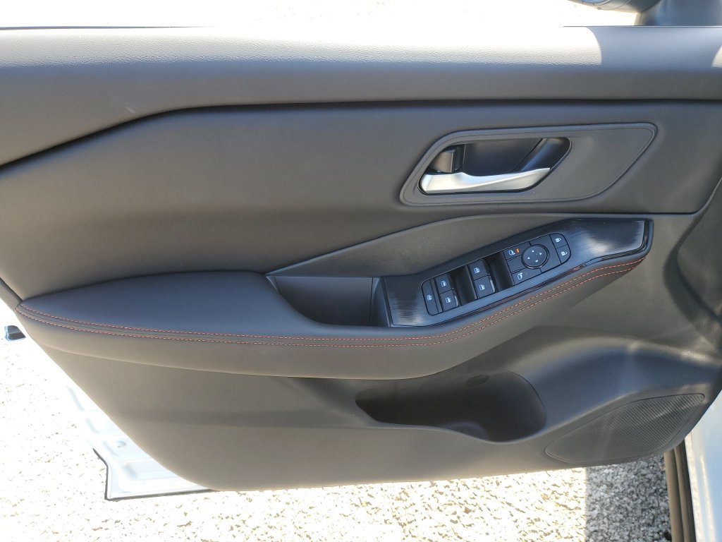 New 2026 Nissan Rogue SV AWD/4WD image 16
