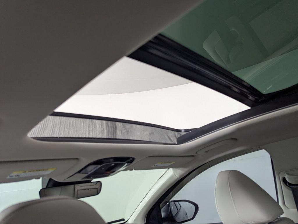 Certified 2022 Hyundai Tucson Limited w/ Cargo Package FWD image 25