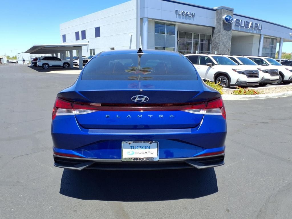 Used 2023 Hyundai Elantra SEL w/ Convenience Package FWD image 11