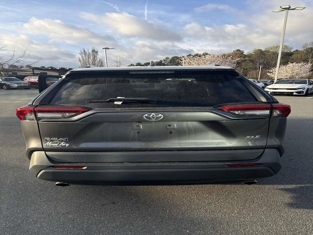 Used 2020 Toyota RAV4 XLE w/ Convenience Package image 5