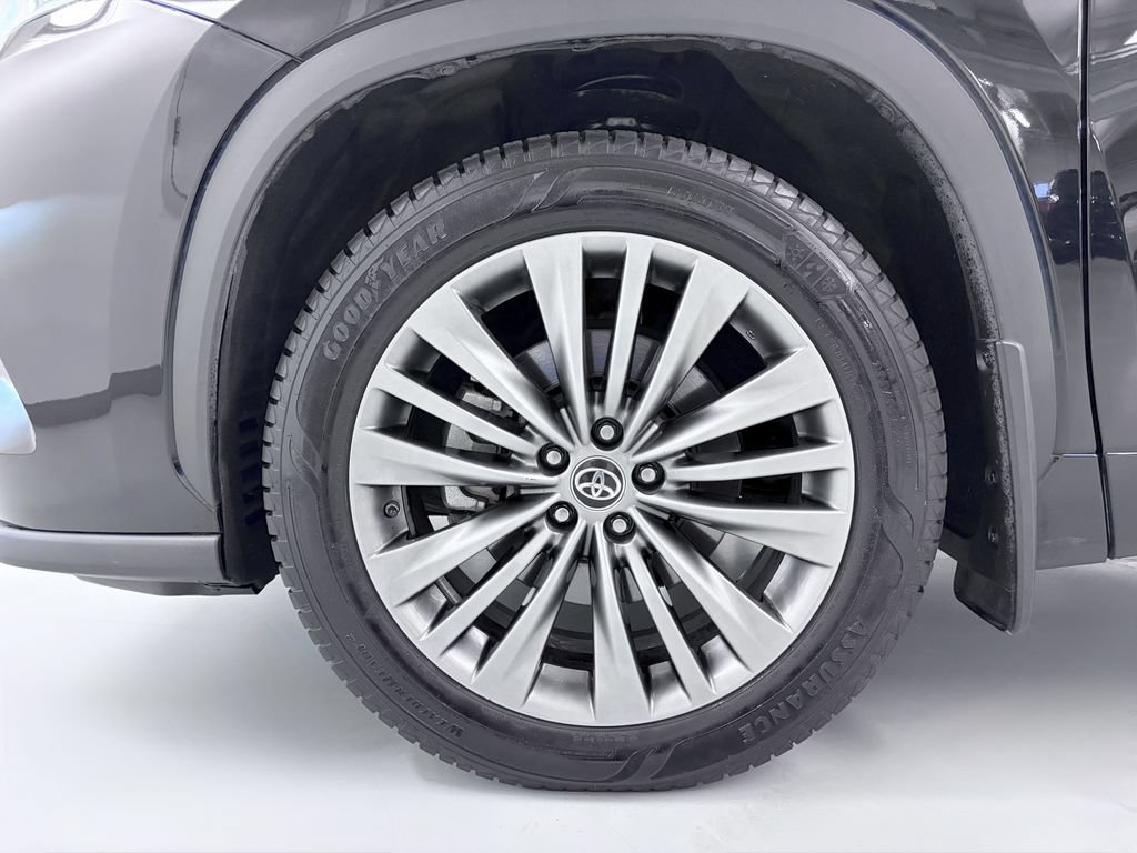 Used 2020 Toyota Highlander Platinum AWD/4WD image 11