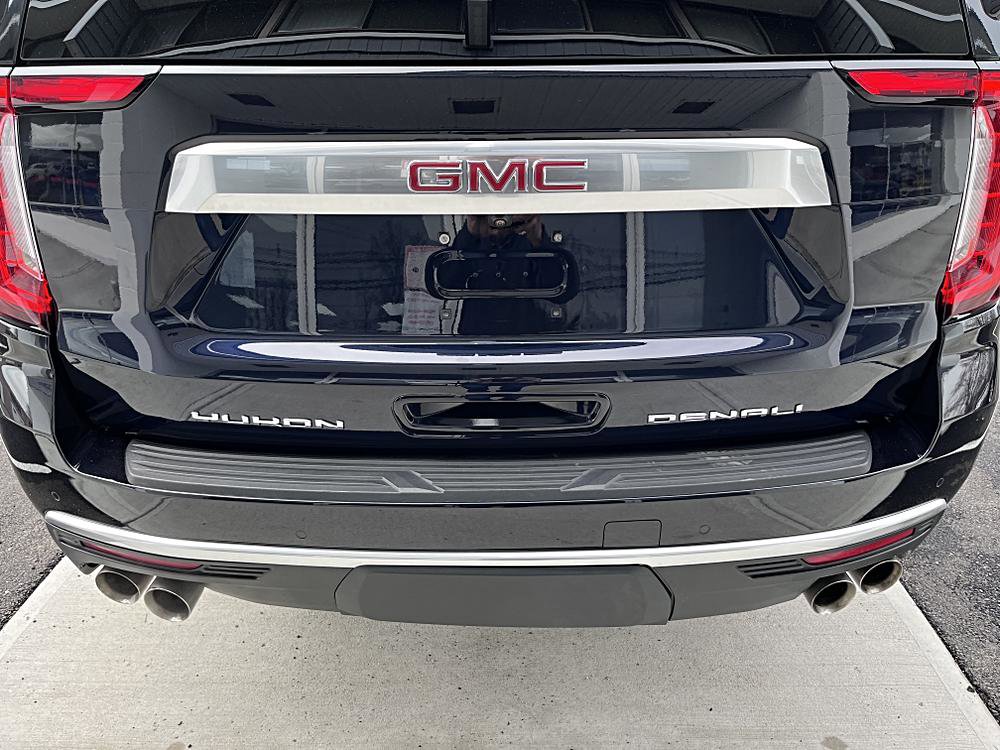 Used 2024 GMC Yukon Denali AWD/4WD image 35