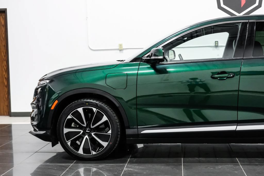 Used 2023 VinFast VF 8 Plus AWD/4WD image 13