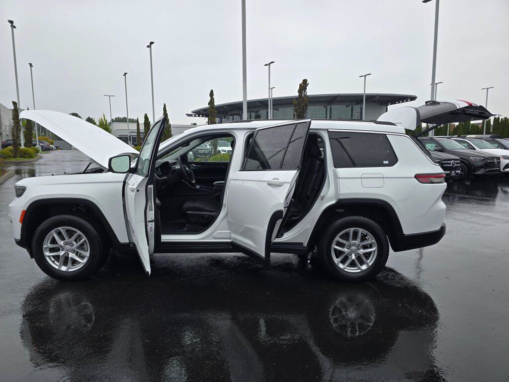 Used 2023 Jeep Grand Cherokee L Laredo w/ Luxury Tech Group I AWD/4WD image 14