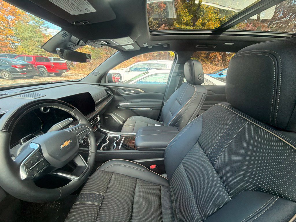 Used 2026 Chevrolet Traverse High Country AWD/4WD image 7