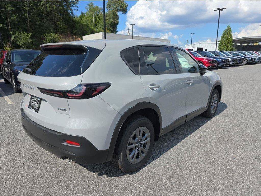New 2026 MAZDA CX-5 Select AWD/4WD image 3